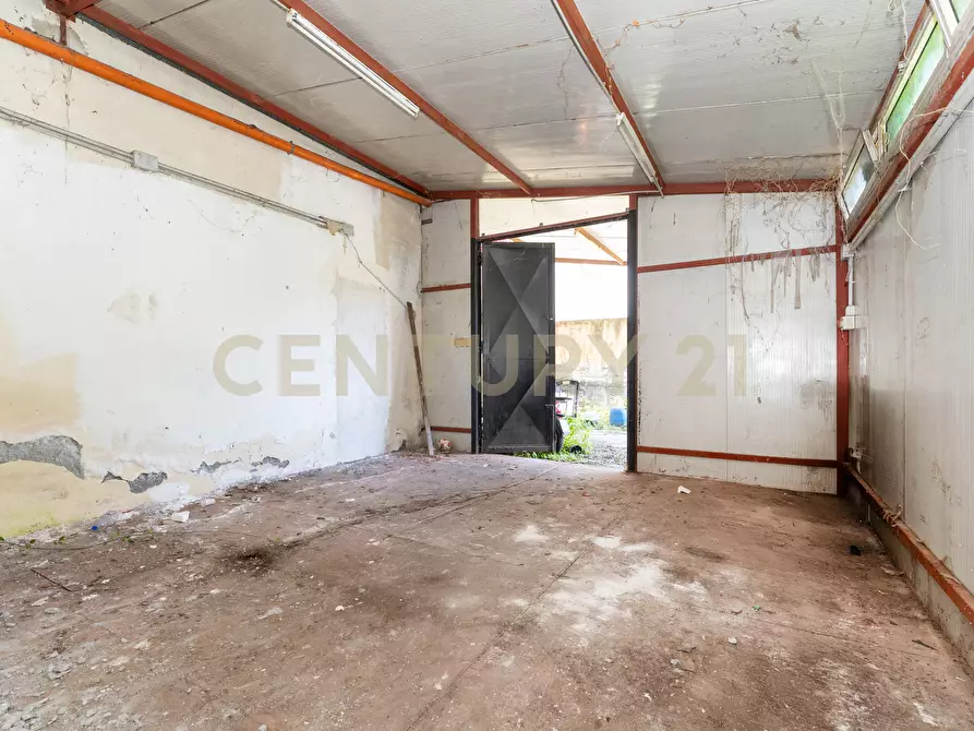 Immagine 24 di Garage in vendita  in Via Antonio de Curtis 27 a Misterbianco