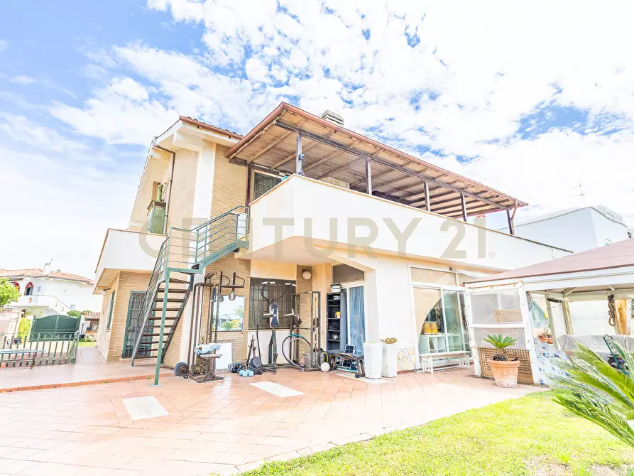 Immagine 63 di Villa in vendita  in Via Calabria 4 a Ardea