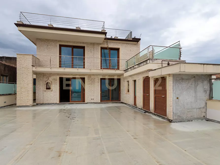 Immagine 41 di Pentalocale in vendita  in Via Lorenzo Maddem 67 a Acireale