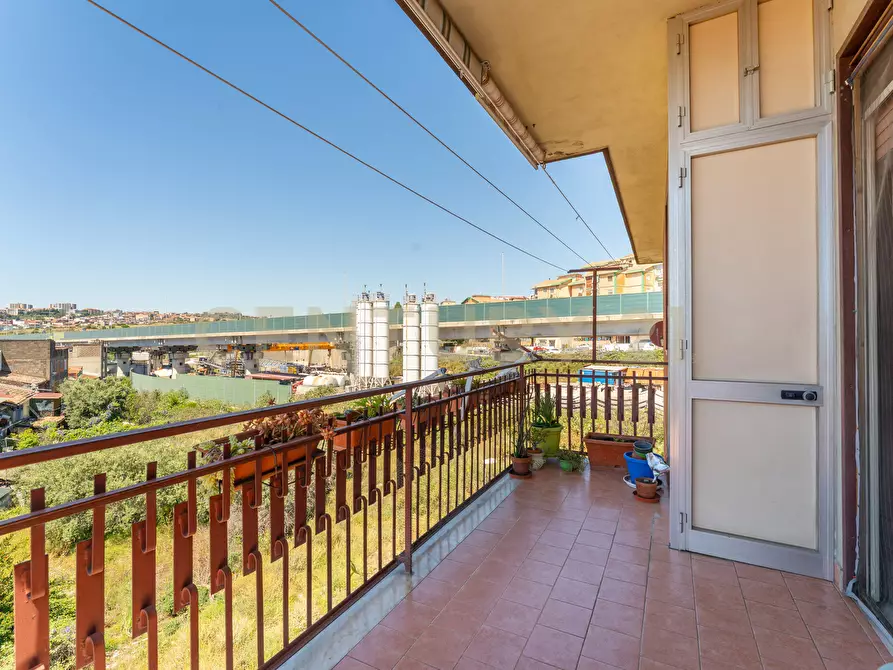 Immagine 25 di Quadrilocale in vendita  in Corso dei Mille 54 a Catania