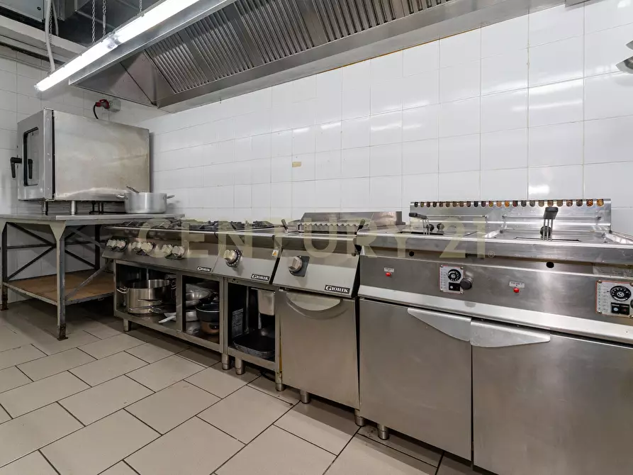 Immagine 42 di Bar / Ristorante in vendita  in Via Vincenzo Giuffrida a Catania