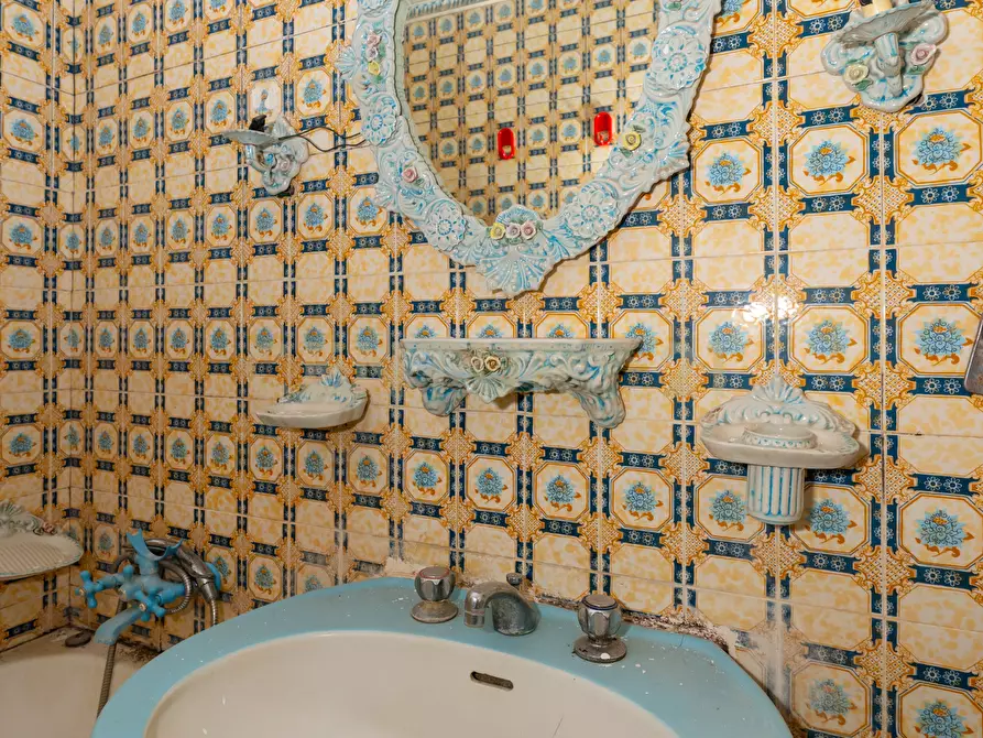 Immagine 4 di Trilocale in vendita  in Corso Vittorio Emanuele 122 a Caltagirone