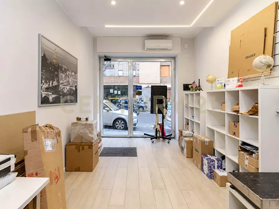 Immagine 12 di Locale commerciale in vendita  in Via Passo Gravina 81c a Catania