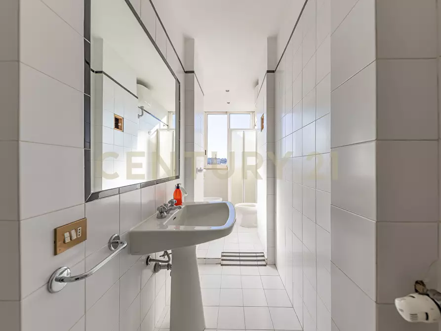 Immagine 23 di Attico in vendita  in Via Francesco Borgatti 18 a Roma