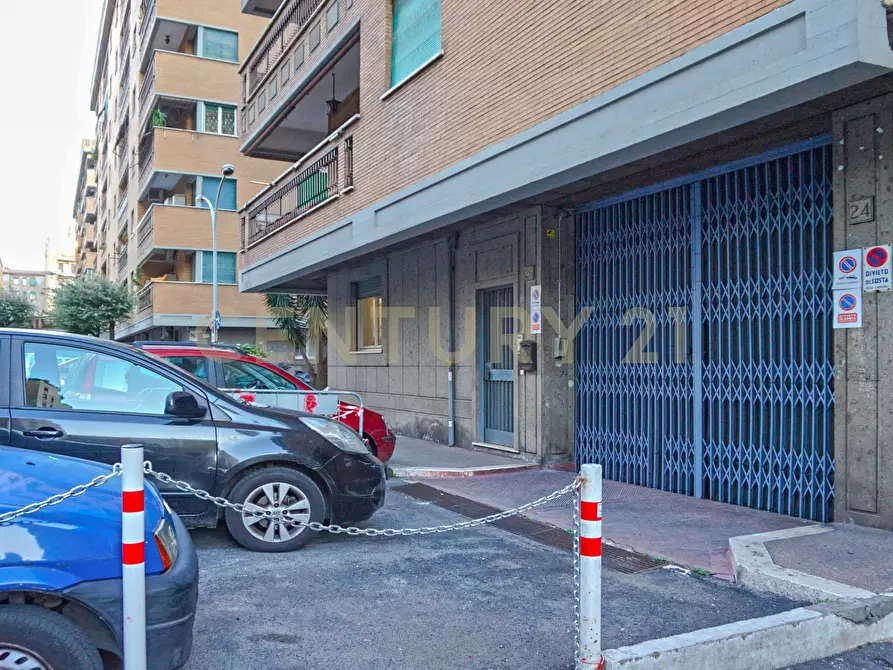 Immagine 22 di Locale commerciale in vendita  in Via Federico Nansen 24 a Roma