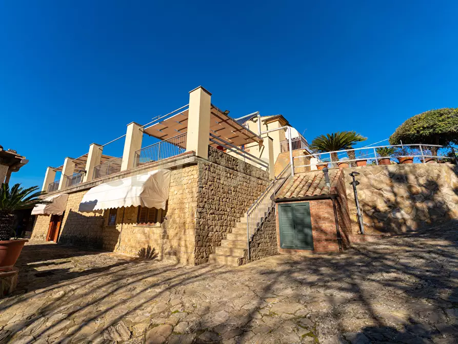 Immagine 60 di Villa in vendita  in Via Gela 95 a Caltagirone
