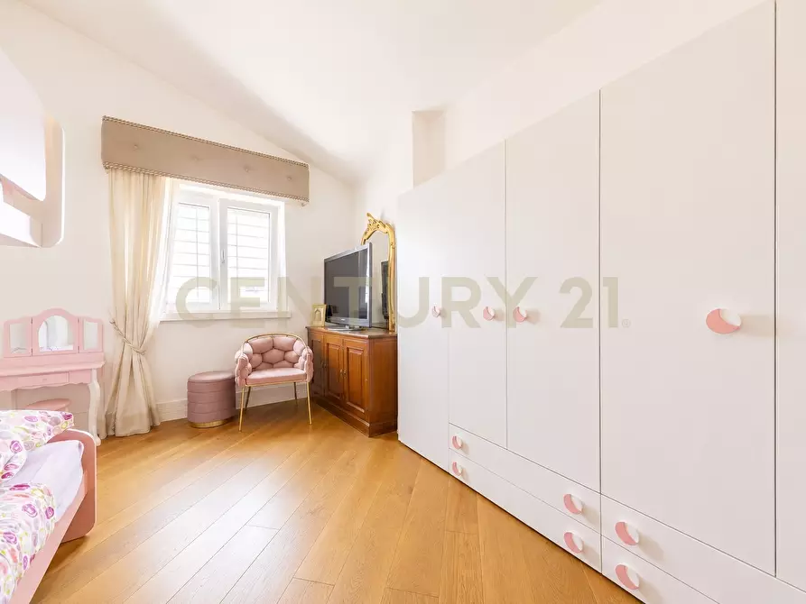 Immagine 24 di Villa in vendita  in Via Caporetto 23 a Anzio