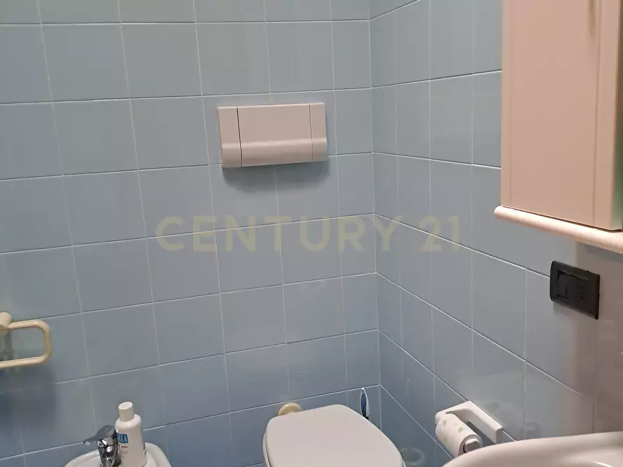 Immagine 18 di Quadrilocale in vendita  in Via Vittorio Monese 3 a Garda