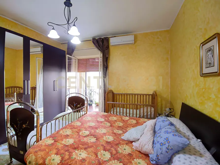 Immagine 10 di Appartamento in vendita  in Viale delle Olimpiadi 11 a Aci Catena