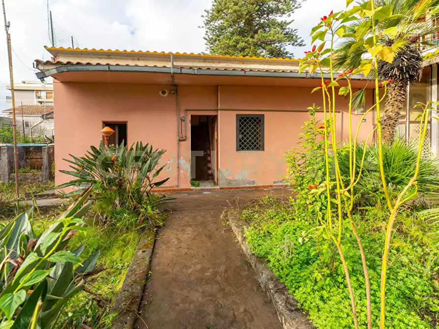 Immagine 47 di Appartamento in vendita  in Via Antonio Zacco 7 a Catania