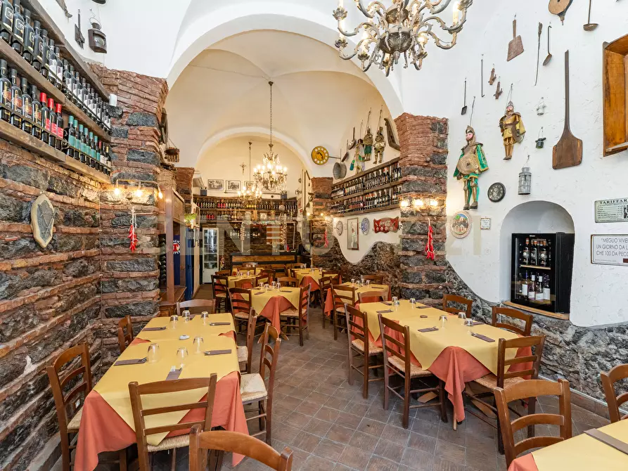 Immagine 14 di Pizzeria / Pub in vendita  in Via Plebiscito 179 a Catania