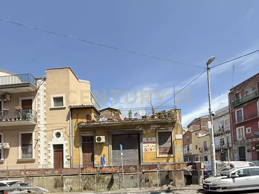 Immagine 4 di Attività artigianale in vendita  in Via Cosentino 55 a Catania
