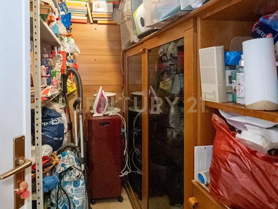 Immagine 44 di Quadrilocale in vendita  in Via Genova 64 a Catania
