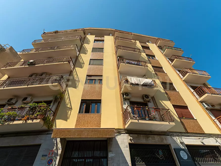Immagine 22 di Pentalocale in vendita  in Via Redentore 15 a Catania