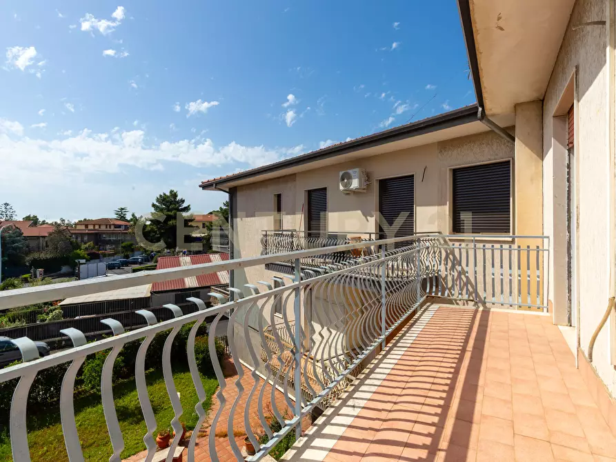 Immagine 43 di Pentalocale in affitto  in Viale Lorenzo Bolano 45 a Catania