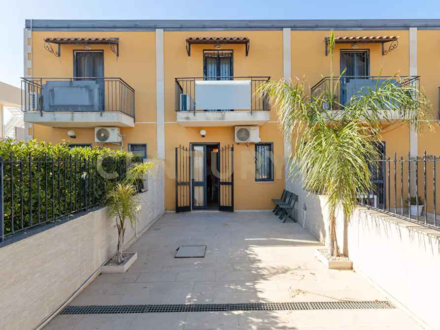 Immagine 14 di Casa indipendente in vendita  in VIALE ROSANNA a Noto