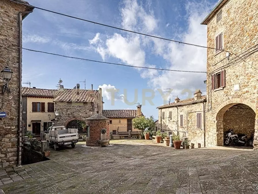 Immagine 4 di Appartamento in vendita  in Via dell'Ortino 5 a Massa Marittima