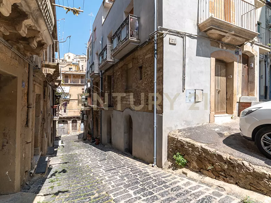 Immagine 4 di Casa indipendente in vendita  in Via Minciardi 38 a Caltagirone