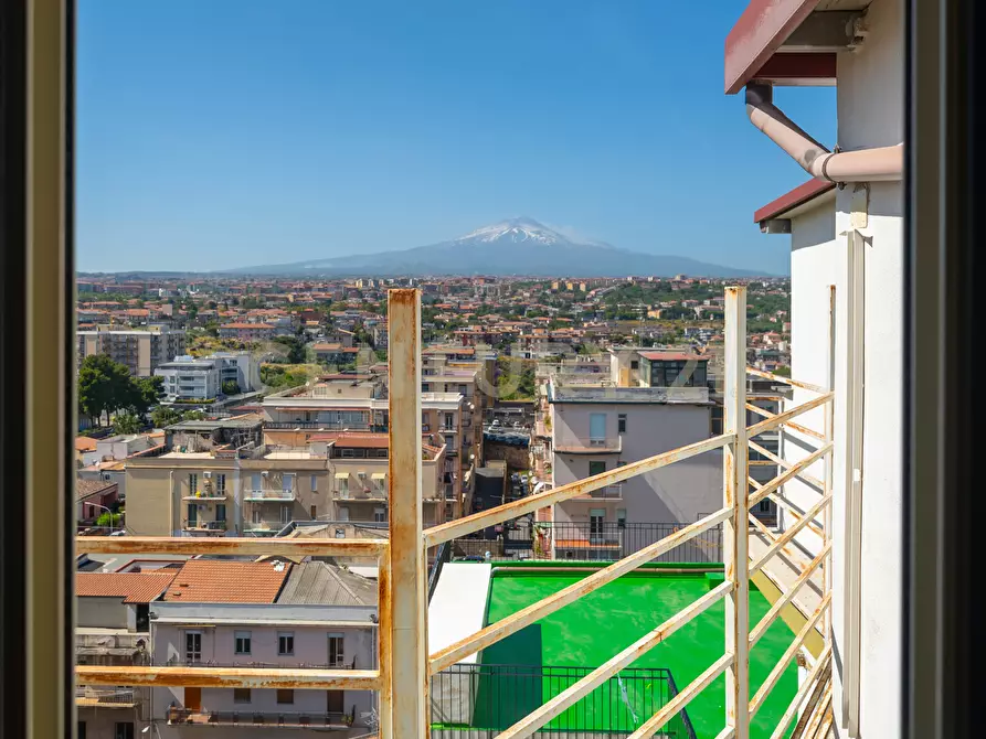 Immagine 40 di Attico in vendita  in Viale Mario Rapisardi 314 a Catania