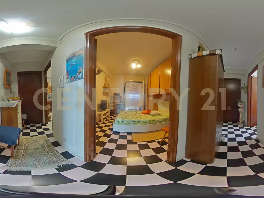 Immagine 10 di Quadrilocale in vendita  in Viale San Teodoro 7 a Catania