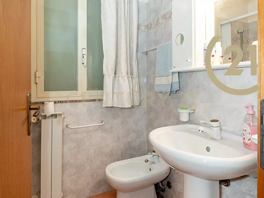 Immagine 42 di Trilocale in vendita  in Via Giuseppe Verdi 40 a Roccalumera