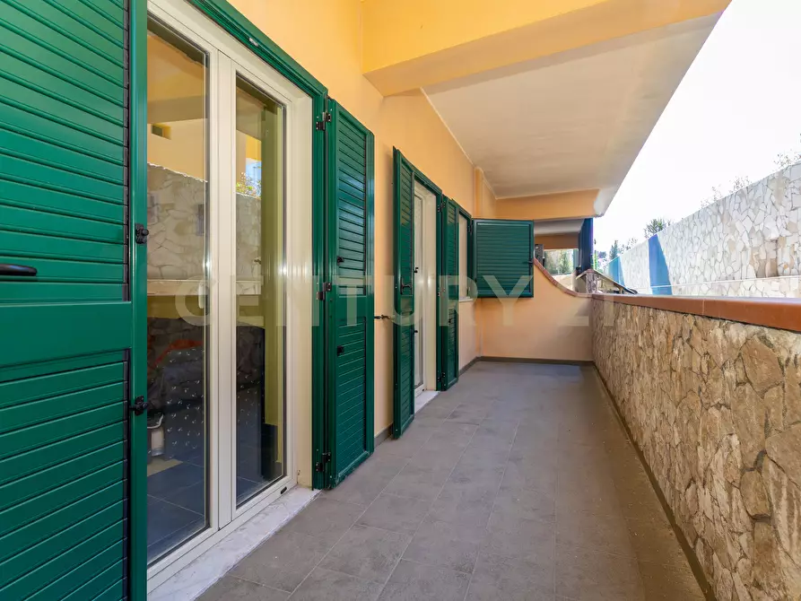 Immagine 10 di Bilocale in vendita  in Via Lungomare 2 a Sant'alessio Siculo