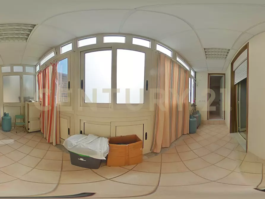 Immagine 53 di Pentalocale in vendita  in Via Giuseppe Garibaldi 179 a Catania