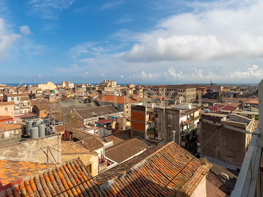 Immagine 21 di Trilocale in vendita  in Via Pietro Platania 6 a Catania