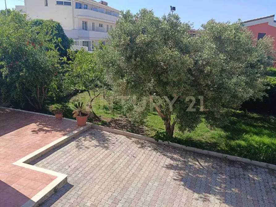 Immagine 25 di Casa bifamiliare in vendita  in Viale Pozzo Antico 1 a Noto