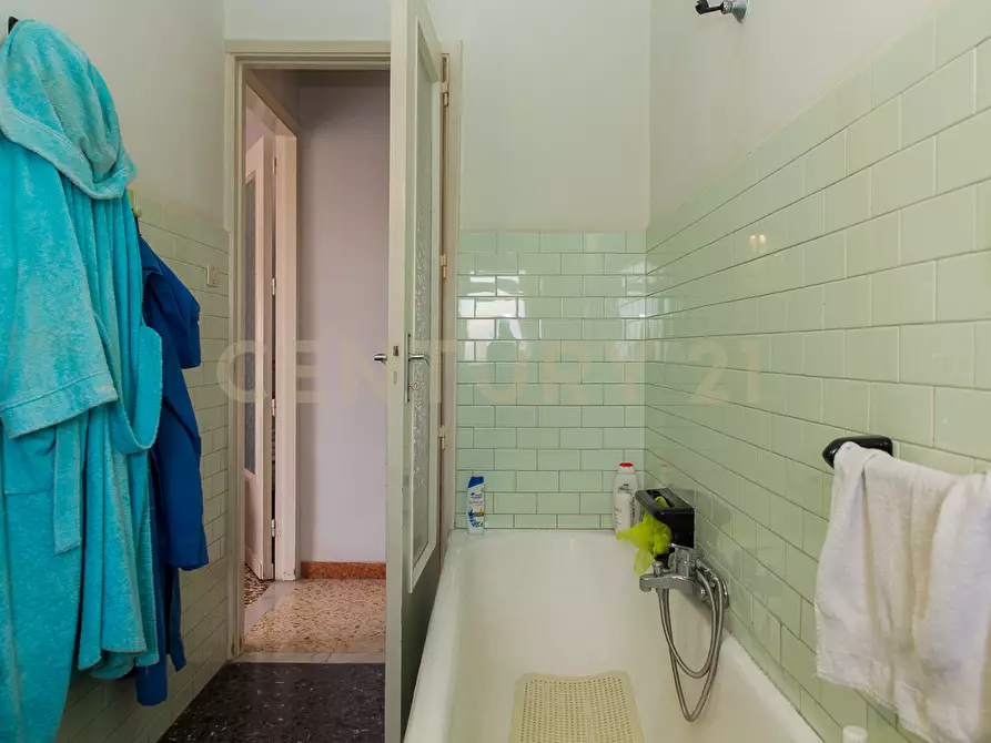 Immagine 39 di Quadrilocale in vendita  in Viale Pietro Querini 5 a Catania