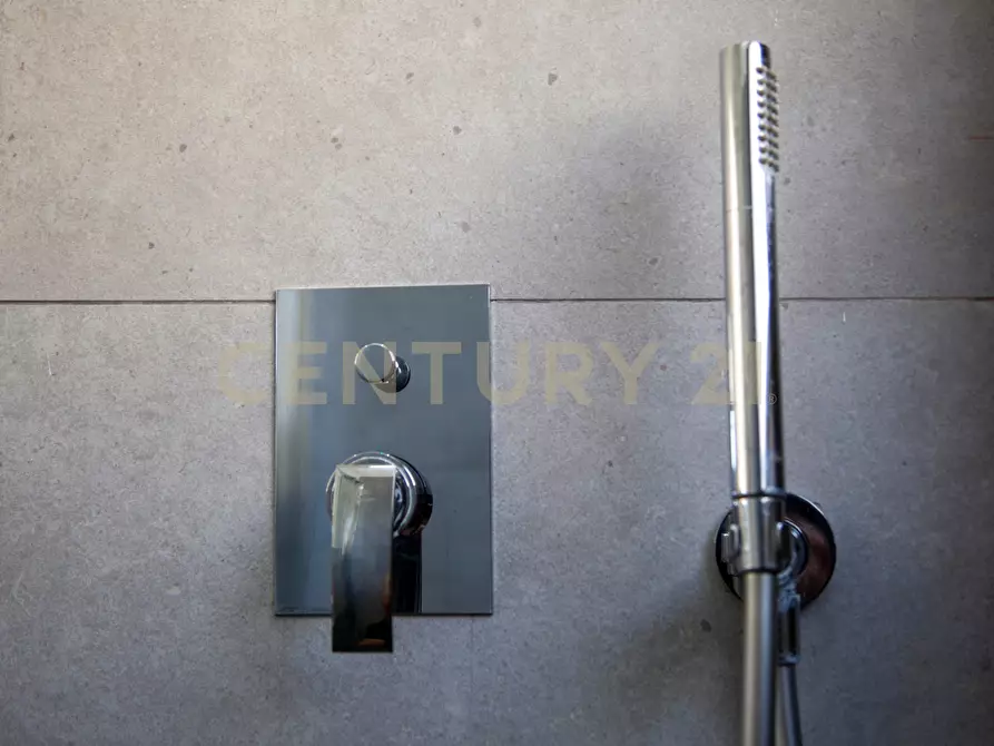 Immagine 45 di Bilocale in affitto  in Via Montecristo 10 a Roma