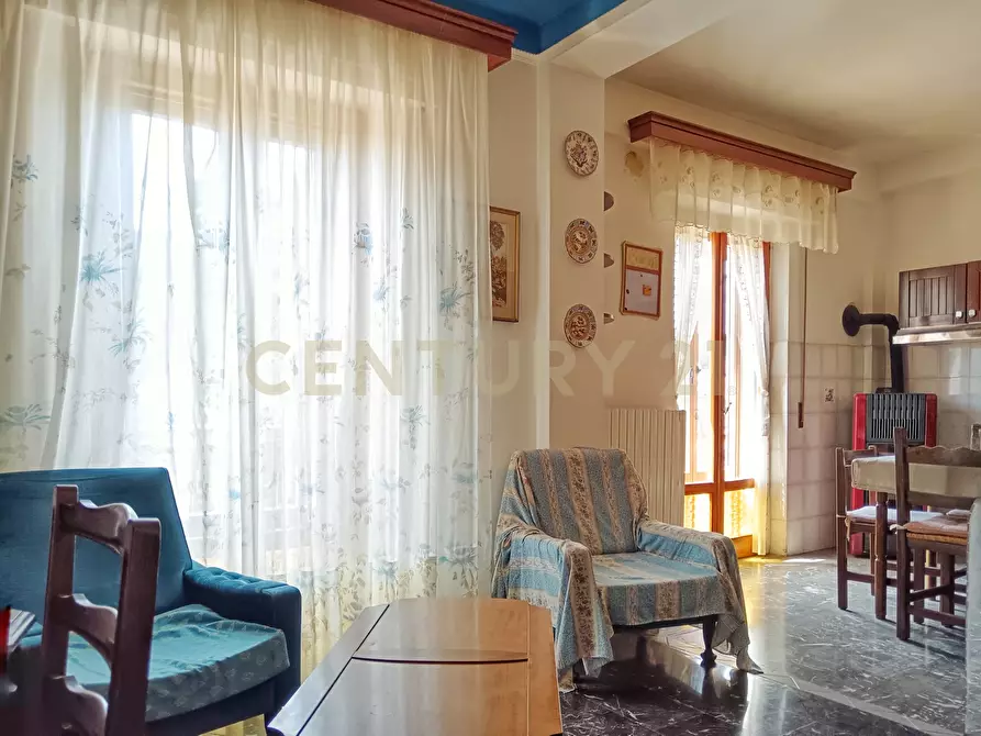 Immagine 3 di Quadrilocale in vendita  in Piazza Fratelli Cervi 10 a Abbadia San Salvatore