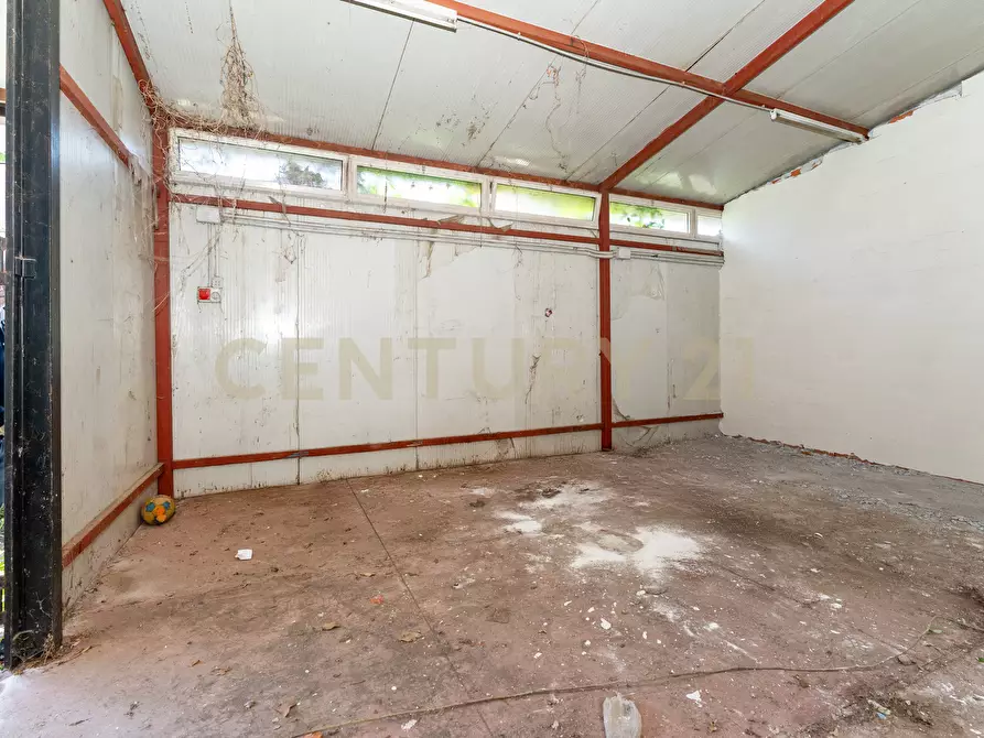 Immagine 25 di Garage in vendita  in Via Antonio de Curtis 27 a Misterbianco