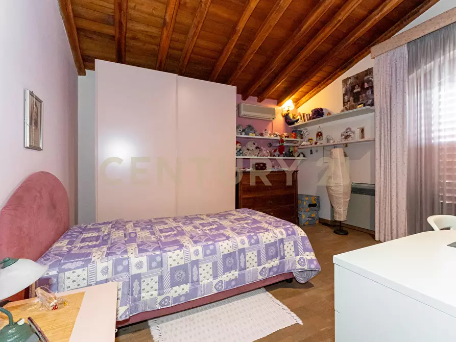 Immagine 56 di Villetta a schiera in vendita  in Via Carrubella 8 a Catania