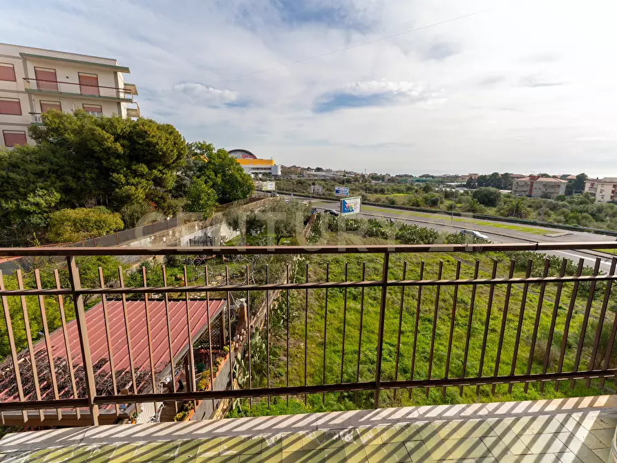 Immagine 6 di Trilocale in vendita  in via salvatore quasimodo 7 a Gravina Di Catania