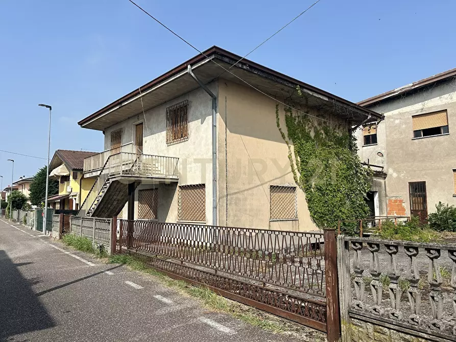 Immagine 1 di Casa indipendente in vendita  in Via Giacomo Puccini 5 a Oppeano