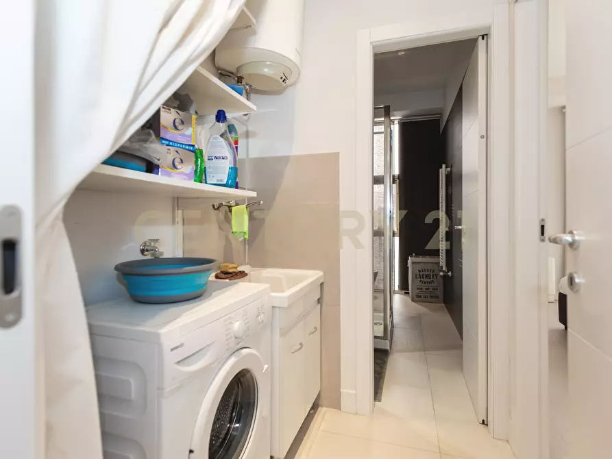 Immagine 29 di Trilocale in vendita  in Via Ruggero Leoncavallo 5 a Catania