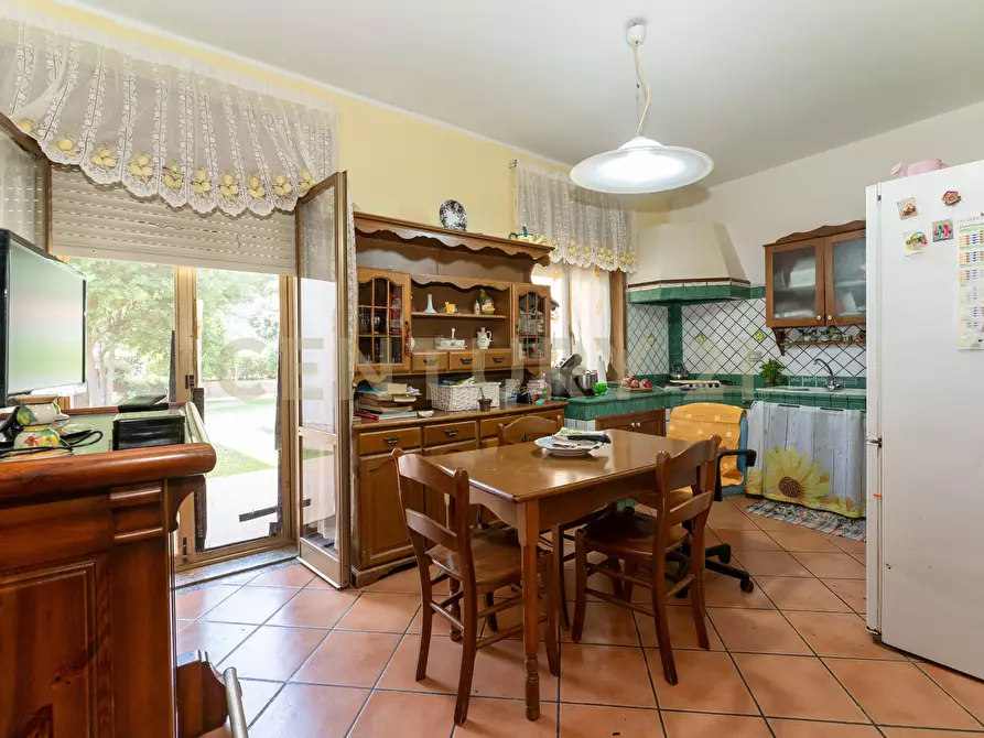 Immagine 44 di Villa in vendita  in Via Libertà 1 a Mascalucia