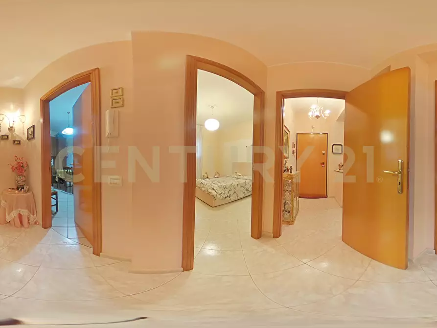 Immagine 49 di Quadrilocale in vendita  in Via Ercole Patti 91 a Pedara