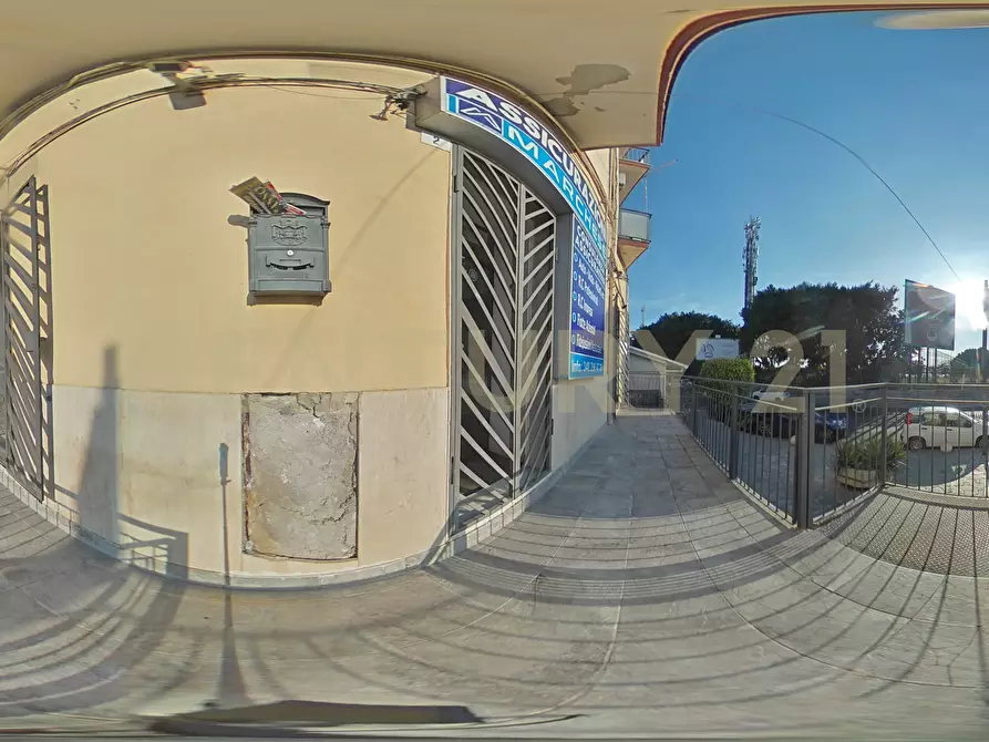 Immagine 22 di Locale commerciale in vendita  in Via Nizzeti a Tremestieri Etneo
