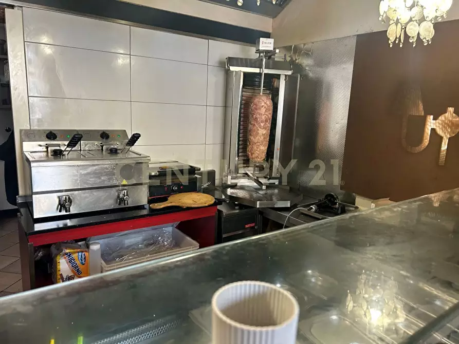 Immagine 9 di Attività commerciale in vendita  in Piazza Roma snc a Verona