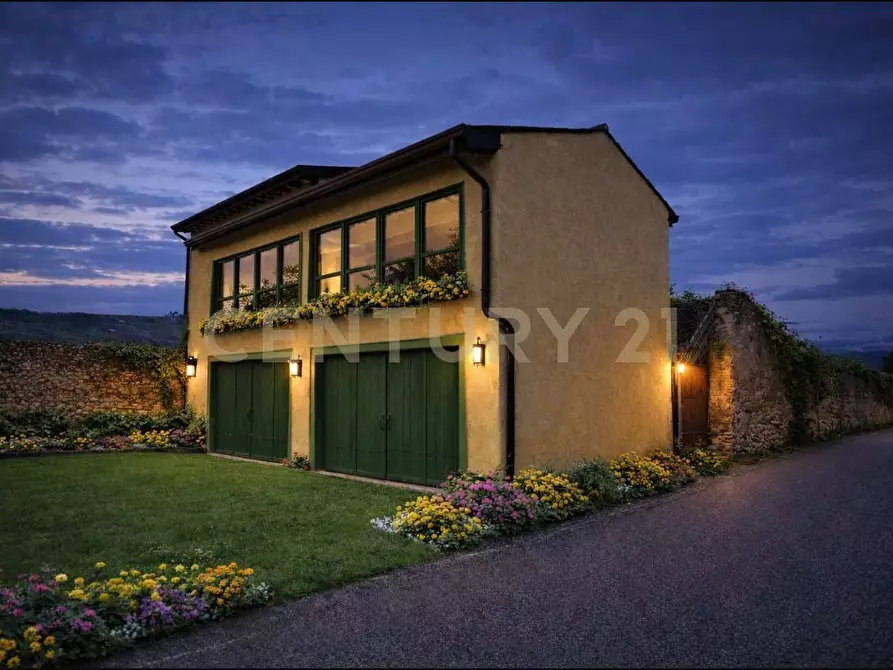 Immagine 5 di Villa in vendita  in Via Belvedere 183 a Verona