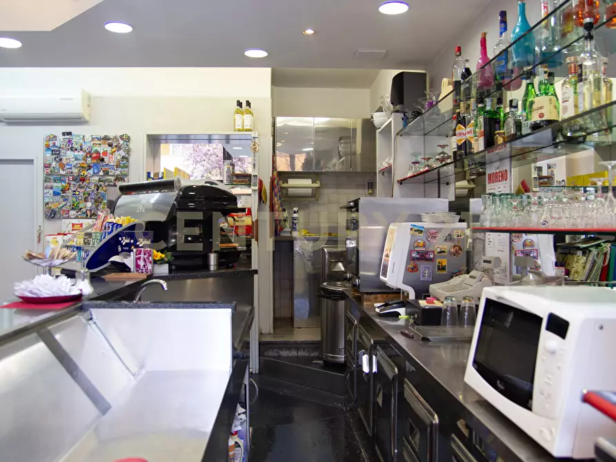 Immagine 11 di Bar / Ristorante in vendita  in Via Tripolitania 203 a Roma