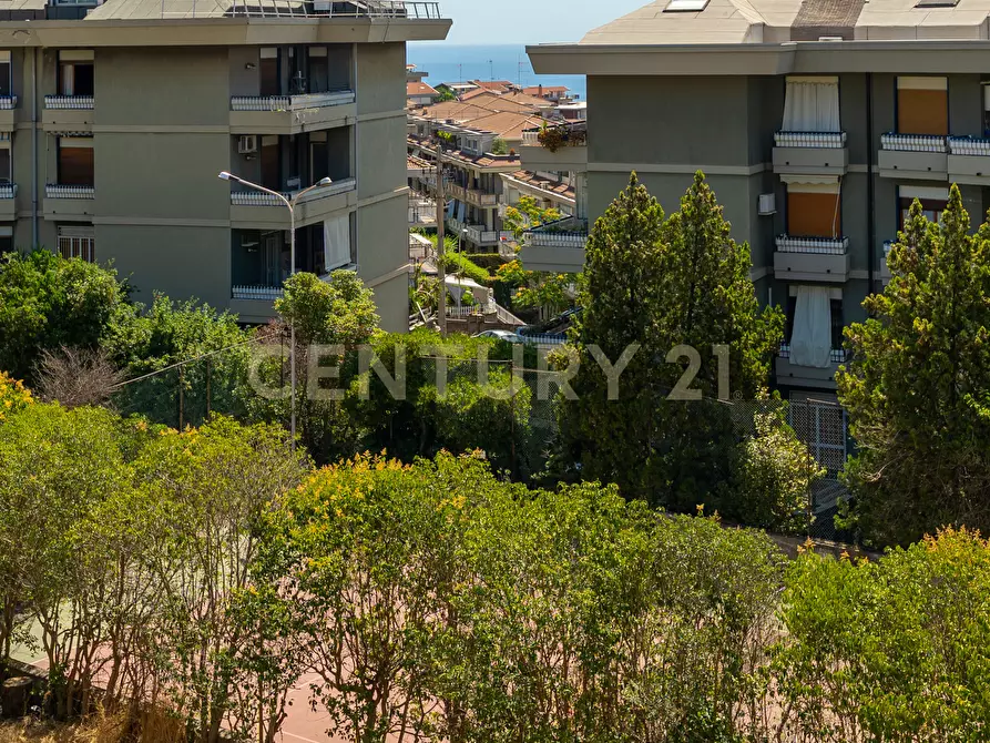 Immagine 21 di Pentalocale in vendita  in Via Cristoforo Colombo 1 a San Gregorio Di Catania