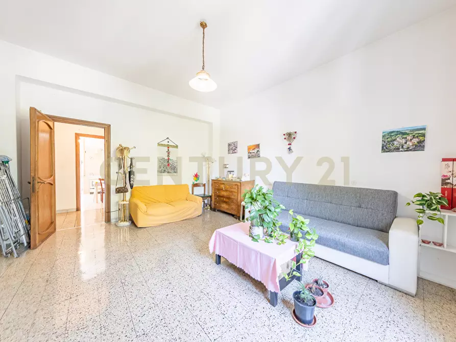 Immagine 18 di Trilocale in vendita  in Via Rosa Guarnieri Carducci 3 a Roma