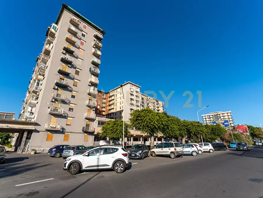 Immagine 32 di Garage in vendita  in Via del Rotolo 42/B a Catania