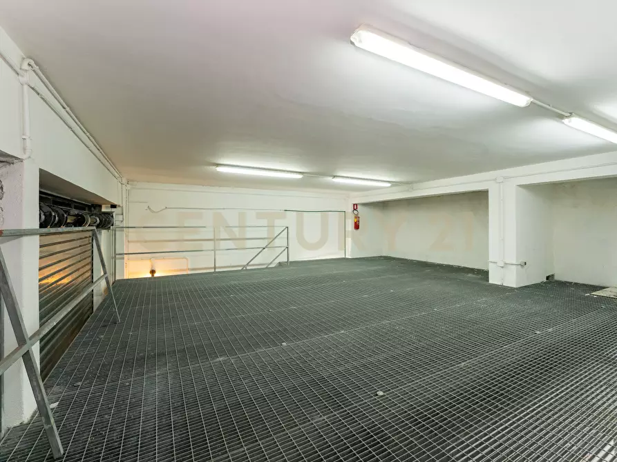 Immagine 26 di Garage in vendita  in Via del Rotolo 42/B a Catania