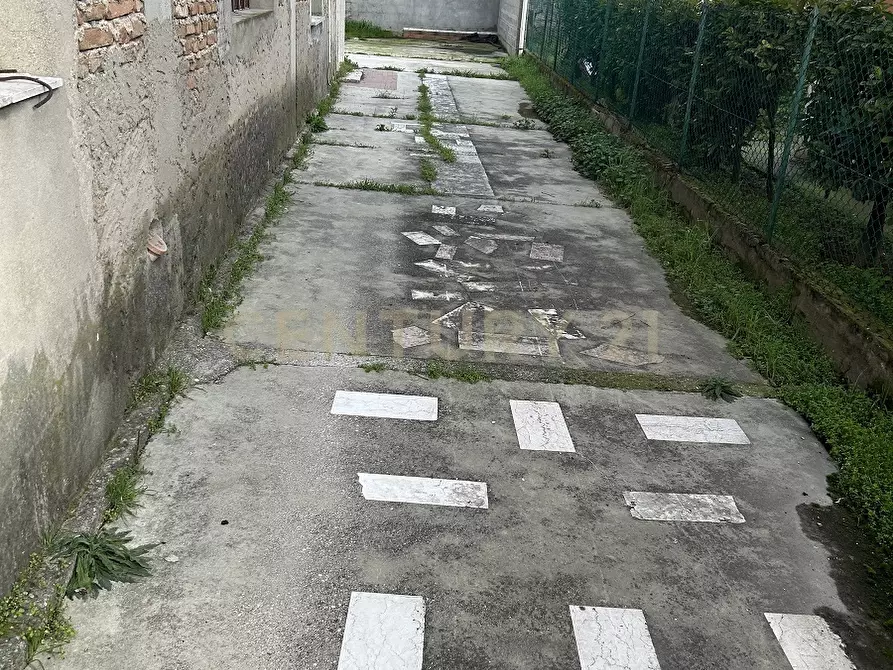 Immagine 3 di Palazzo in vendita  in Via Roma 85 a Isola Della Scala