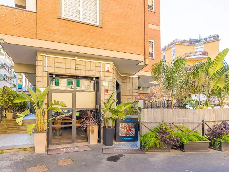 Immagine 11 di Bar / Ristorante in vendita  in Via della Farnesina 155 a Roma