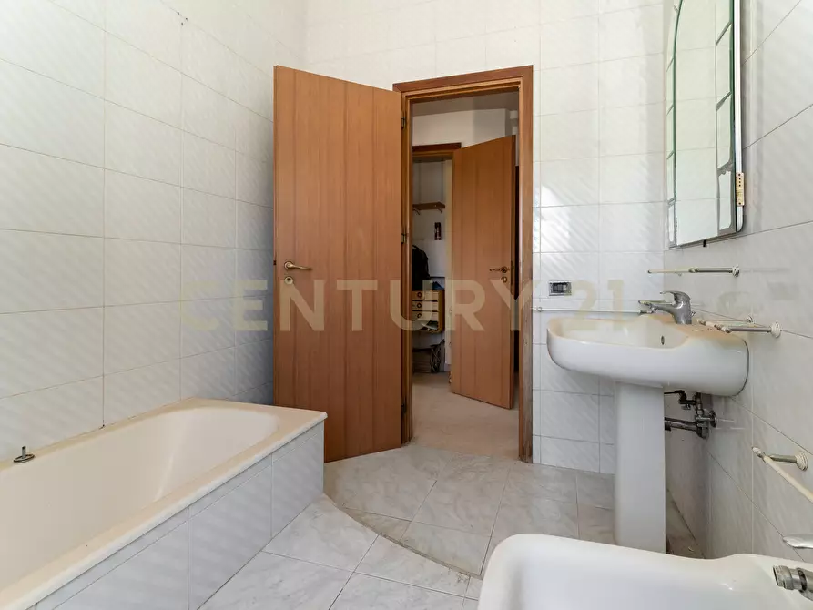 Immagine 23 di Quadrilocale in vendita  in Via Santa Maria di Gesù 72 a Caltagirone